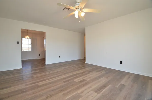 $850,000 | 15573 Farm To Market 1887, Hempstead, TX 77445