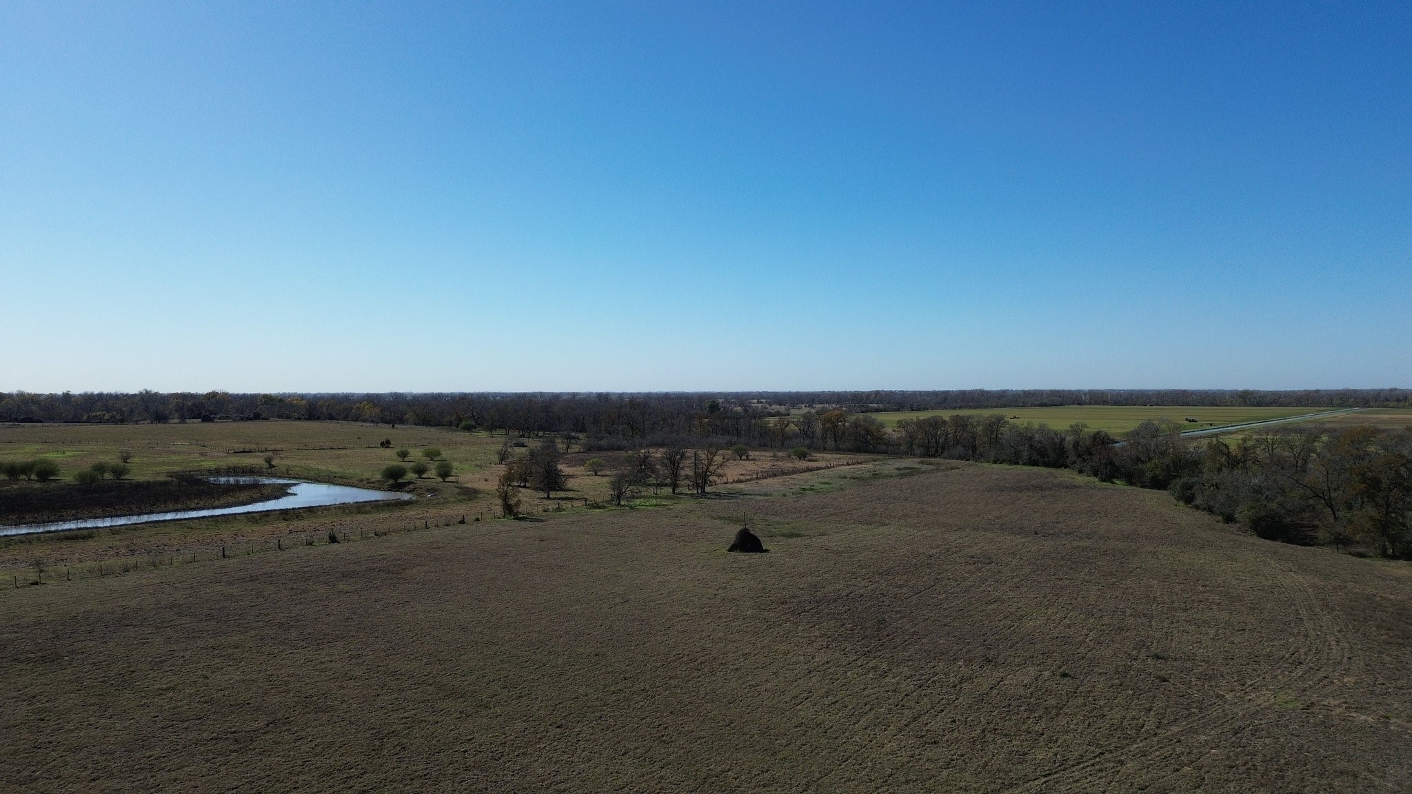 15573 Farm To Market 1887 Hempstead, TX 77445 - Photo 33 of 50 a view of a beach with a beach