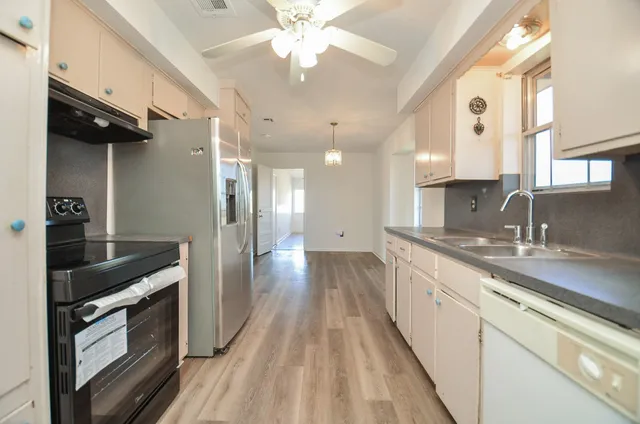 $850,000 | 15573 Farm To Market 1887, Hempstead, TX 77445