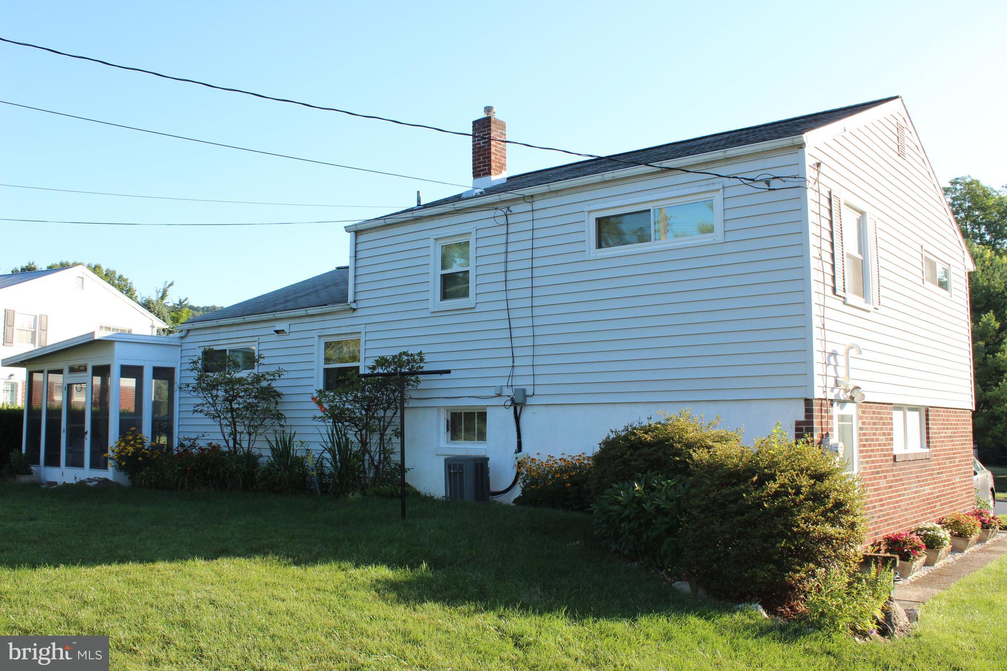118 Henry Road Enola, PA 17025 - Photo 5 of 22 Gallery Image 5