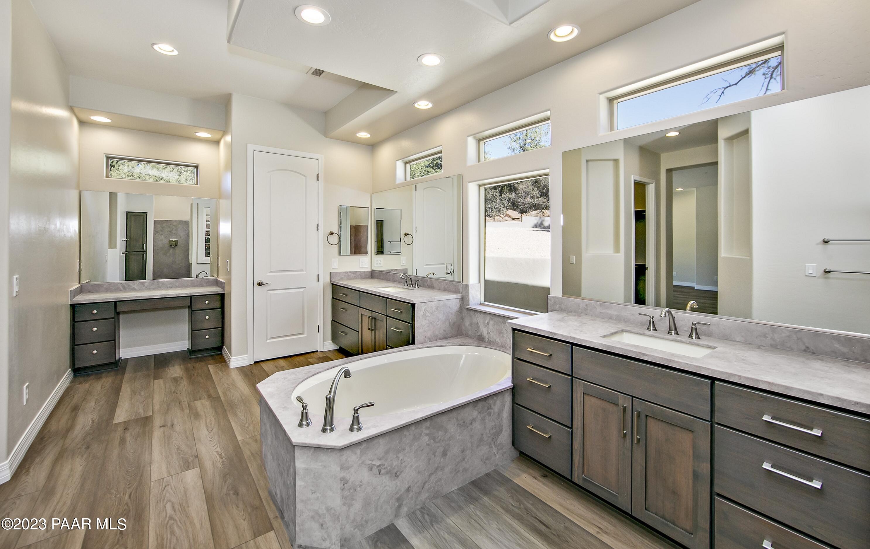 1770 Grandview Road Prescott, AZ 86305 - Photo 22 of 48 018_Primary Bathroom