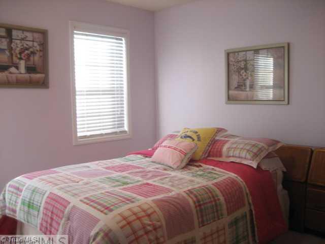 6215 Spring Park Road Clemmons, NC 27012 - Photo 10 of 16 2nd Bedroom.