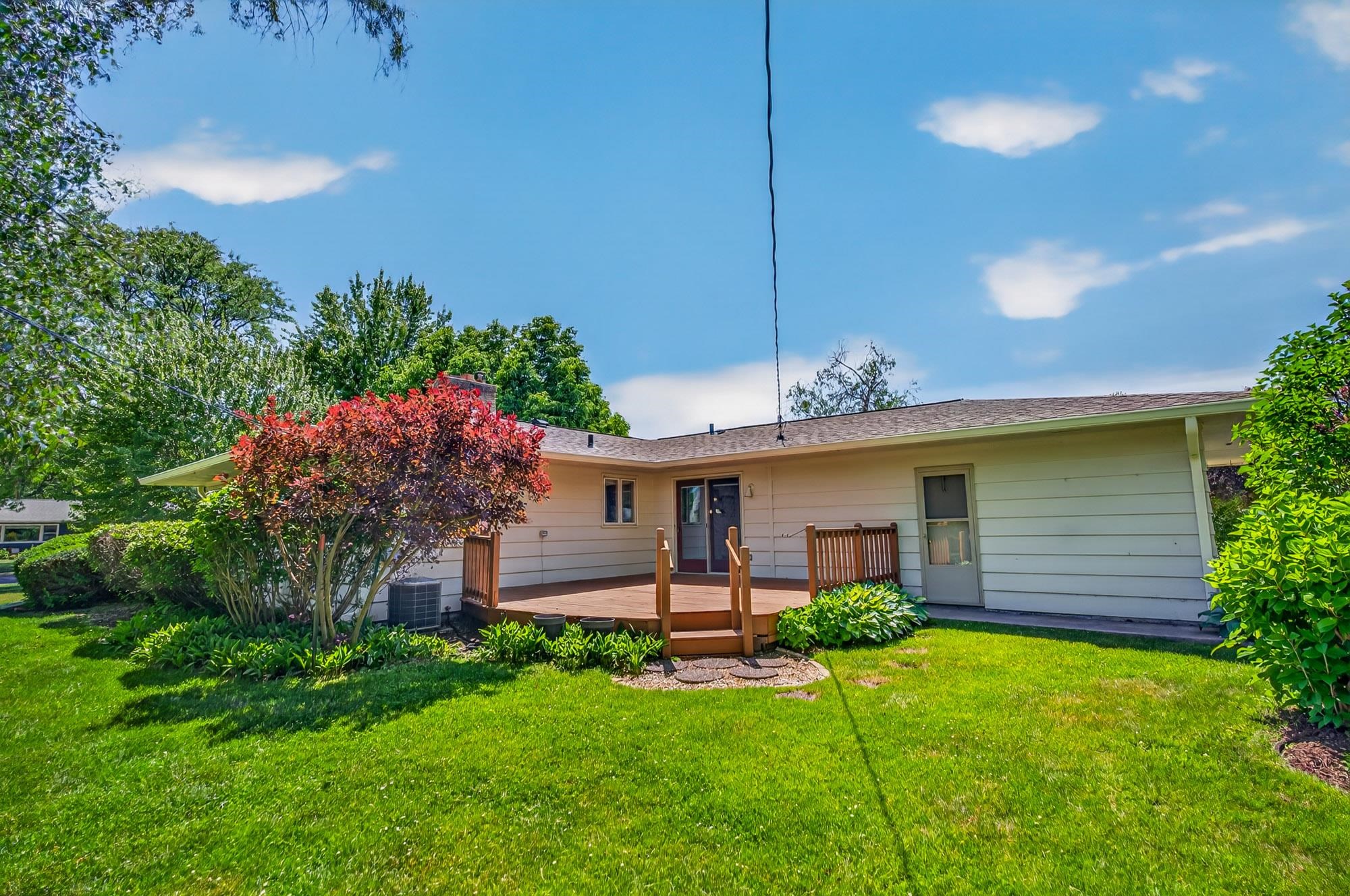 6622 South S Middleton, WI 53562 - Photo 3 of 59
