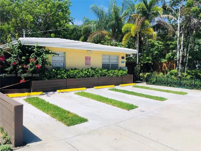 $2,095 | 586 Northeast 62nd Street, Unit 4, Miami, FL 33138