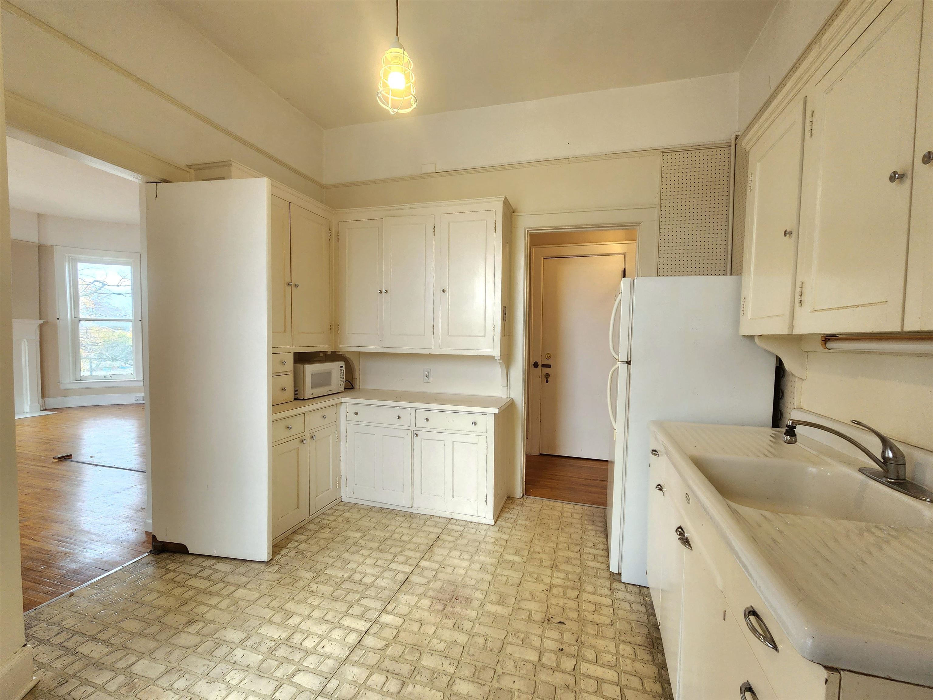 814 Center Avenue, Unit D Bay City, MI 48708 - Photo 11 of 12