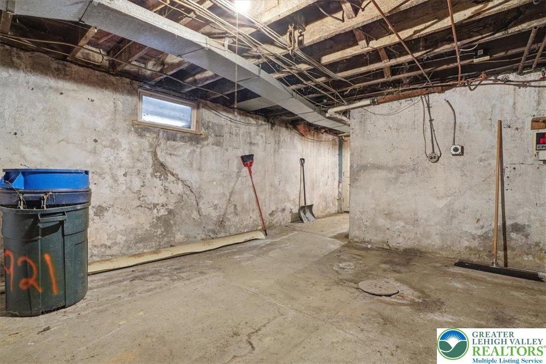 921 Broadway Fountain Hill, PA 18015 - Photo 60 of 93 Landlords Side