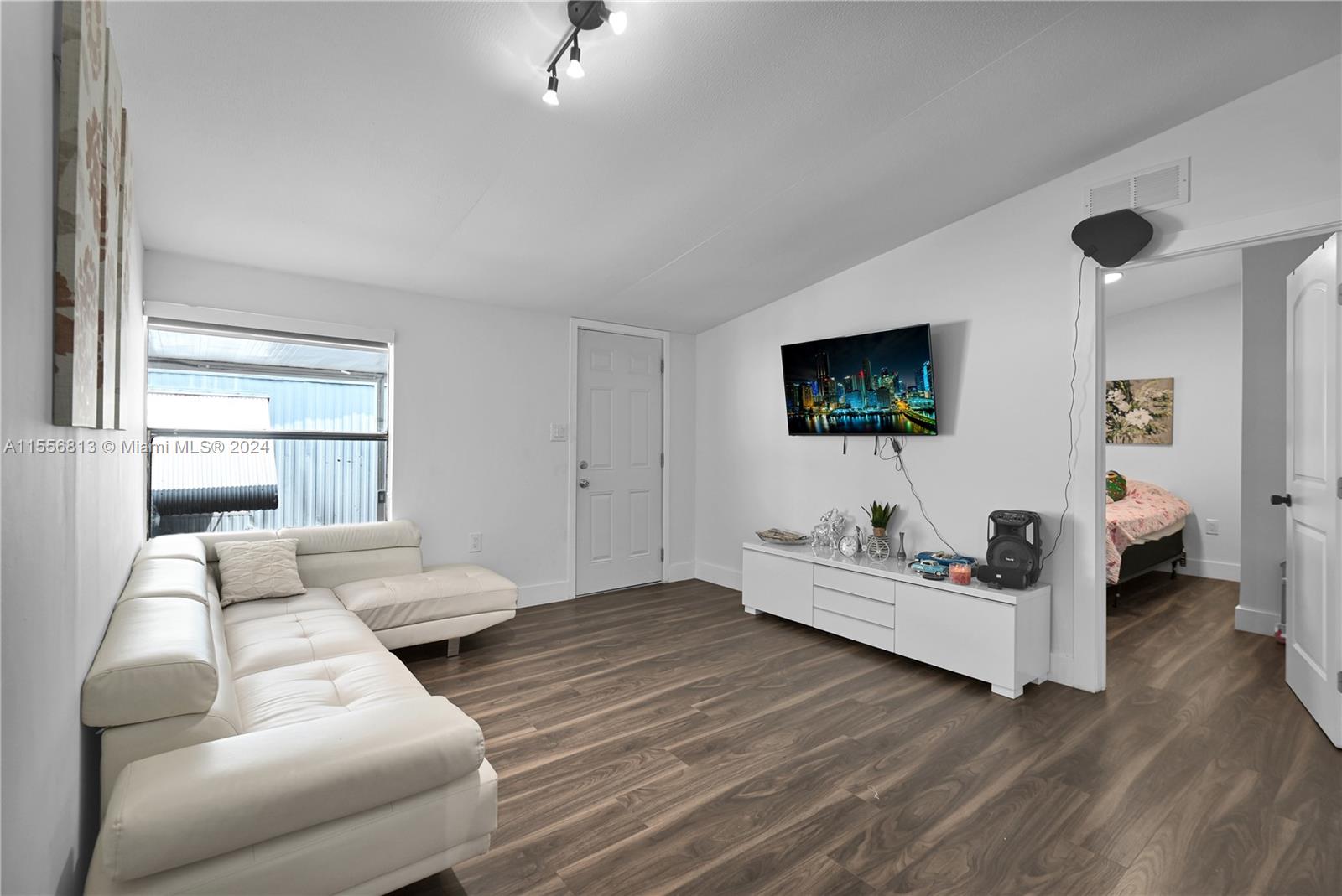 2775 West Okeechobee Road Hialeah, FL 33010 - Photo 26 of 42