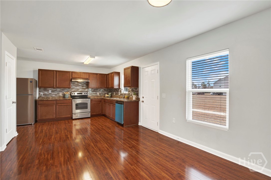 213 Barbour Lane Hinesville, GA 31313 - Photo 12 of 35