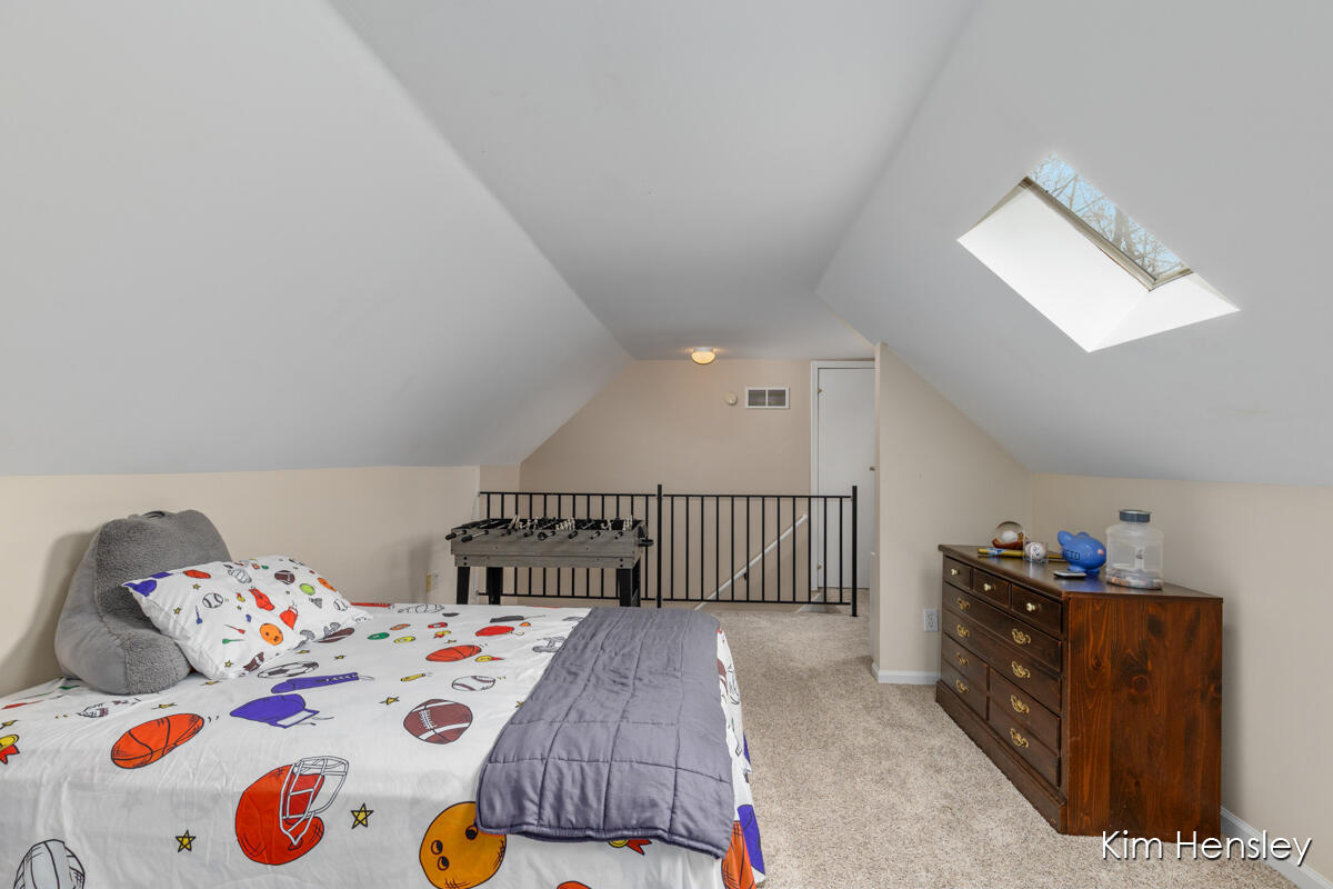 2240 4 Mile Road Northeast Grand Rapids, MI 49525 - Photo 13 of 34 IMG_1012