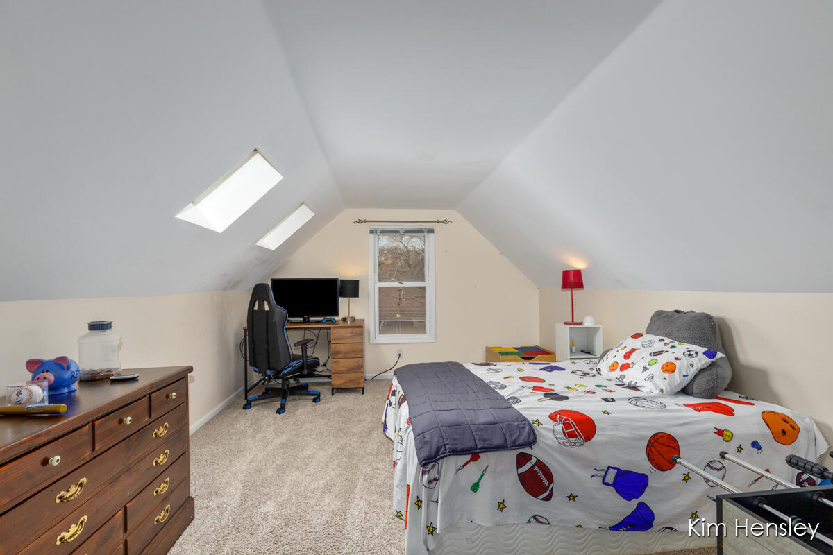 2240 4 Mile Road Northeast Grand Rapids, MI 49525 - Photo 14 of 34 IMG_1013