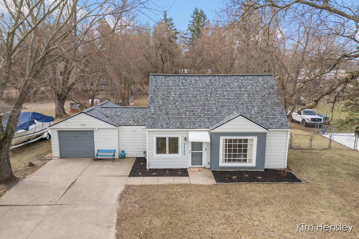 2240 4 Mile Road Northeast Grand Rapids, MI 49525 - Photo 23 of 34 IMG_1020