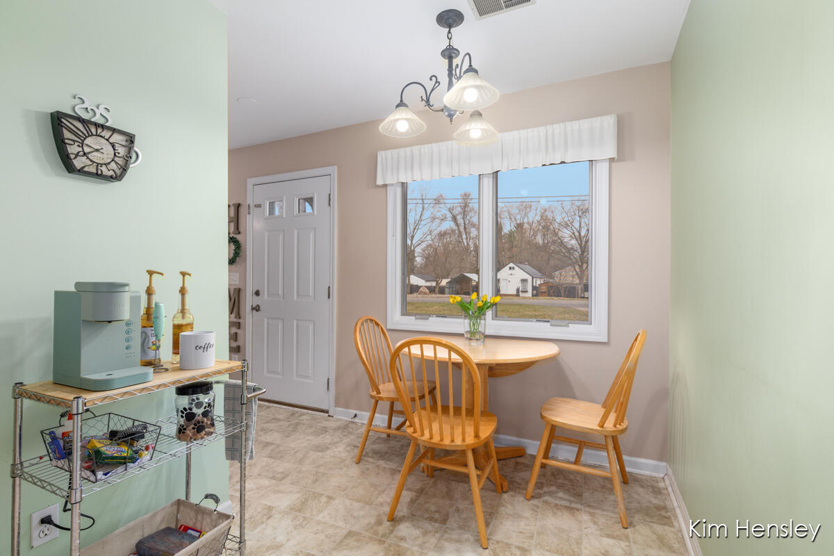 2240 4 Mile Road Northeast Grand Rapids, MI 49525 - Photo 10 of 34 IMG_1009