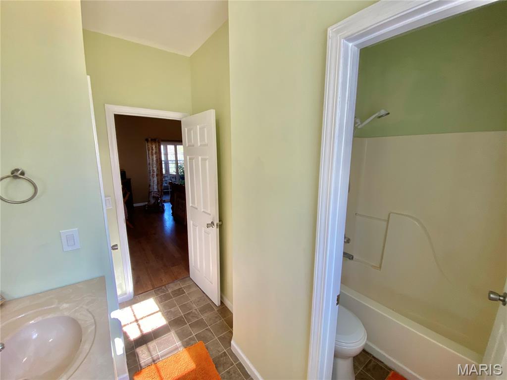 8012 Brickyard Hill Road Worden, IL 62097 - Photo 11 of 29