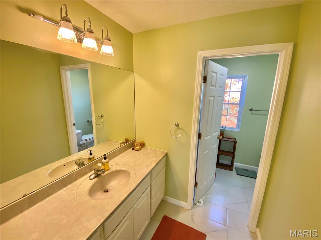 8012 Brickyard Hill Road Worden, IL 62097 - Photo 17 of 29