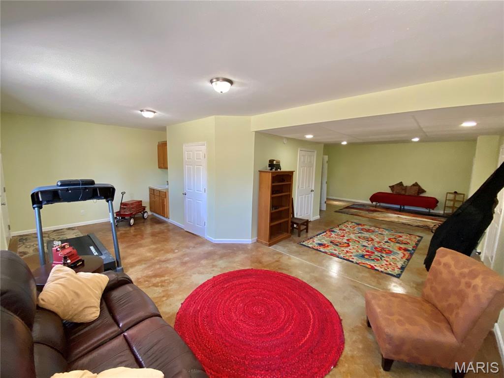 8012 Brickyard Hill Road Worden, IL 62097 - Photo 23 of 29