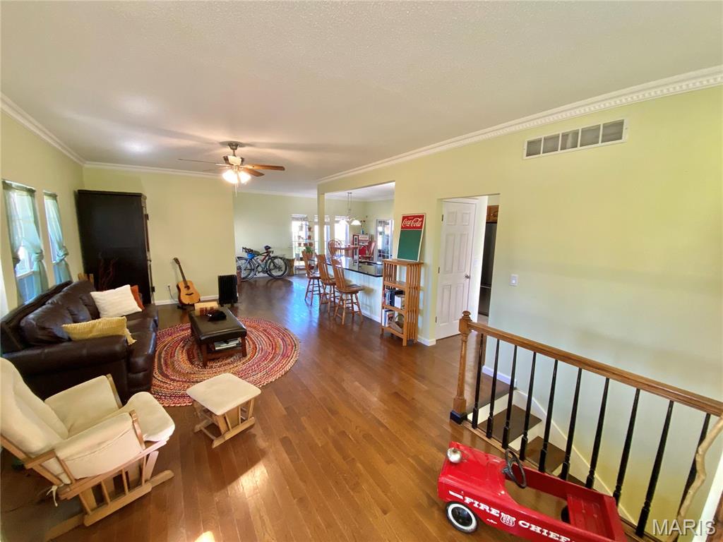 8012 Brickyard Hill Road Worden, IL 62097 - Photo 4 of 29