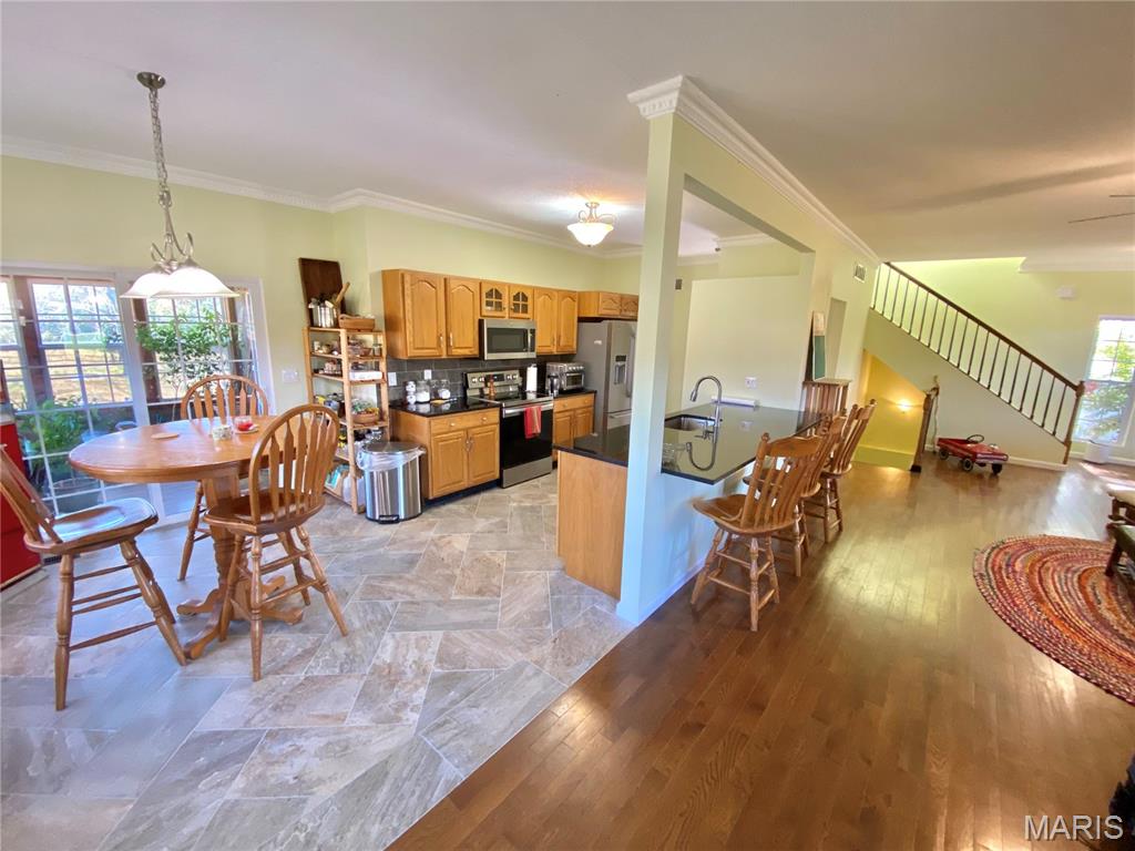 8012 Brickyard Hill Road Worden, IL 62097 - Photo 5 of 29