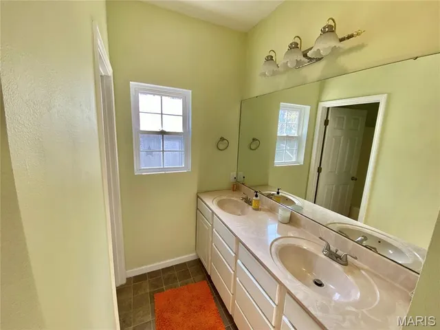 $425,000 | 8012 Brickyard Hill Road, Worden, IL 62097