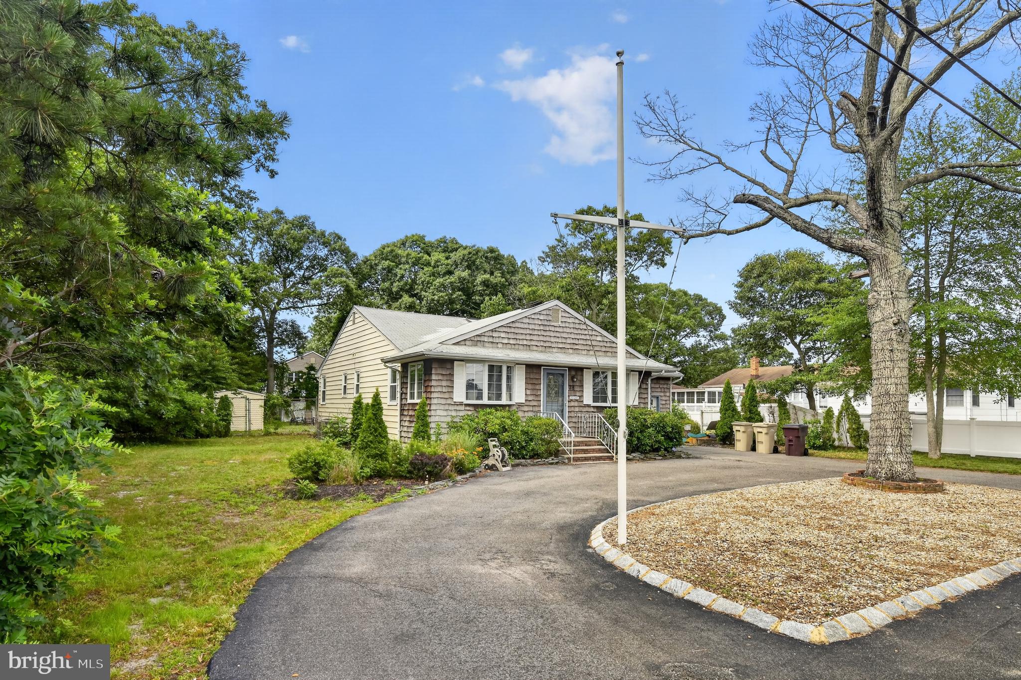 28 Cedar Street Bayville, NJ 08721 - Photo 4 of 31