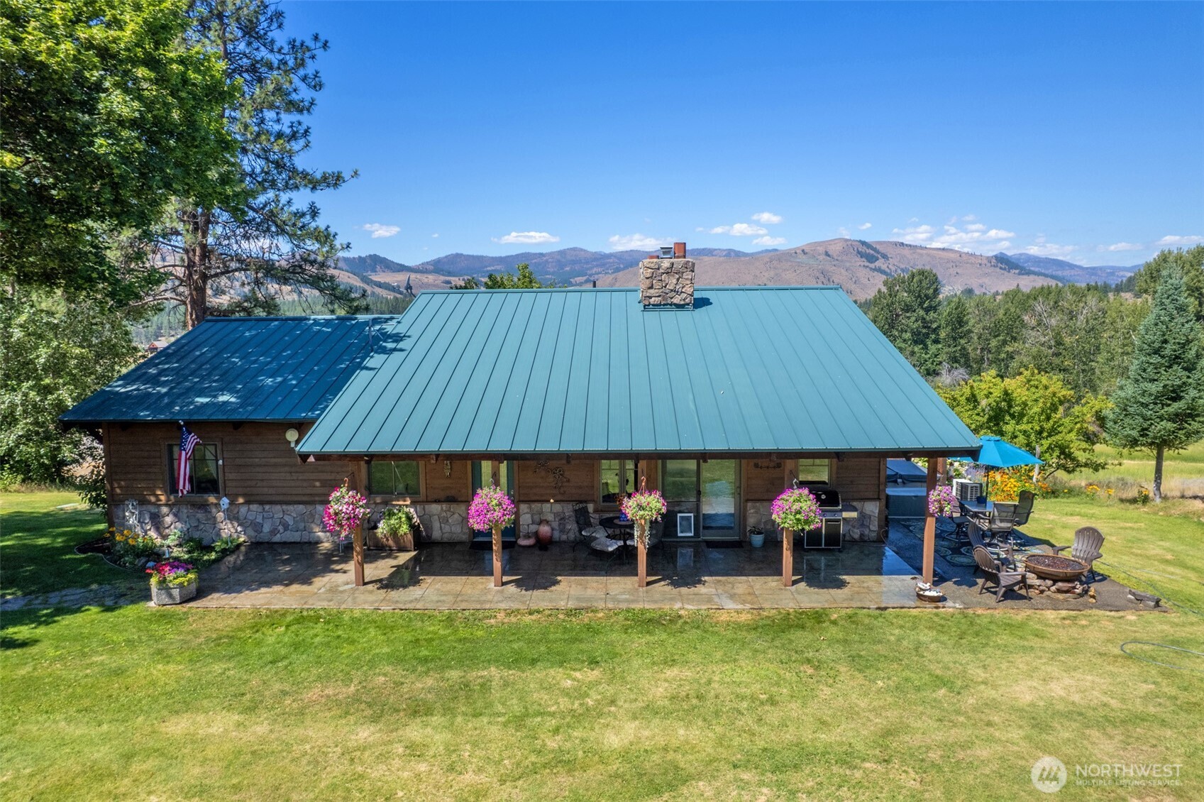 54 Wilson Road Winthrop, WA 98862 - Photo 2 of 40