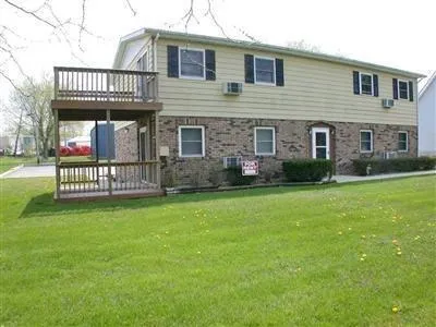 $975 | 306 West Wilson Street, Unit 1, Hebron, IN 46341