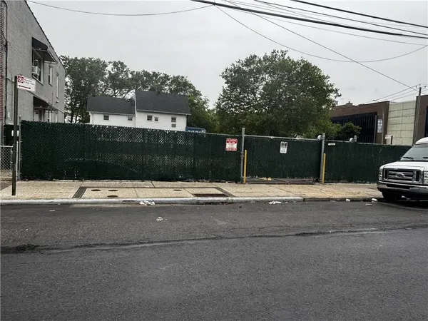$1,900,000 | 9410 Flatlands Avenue | Canarsie