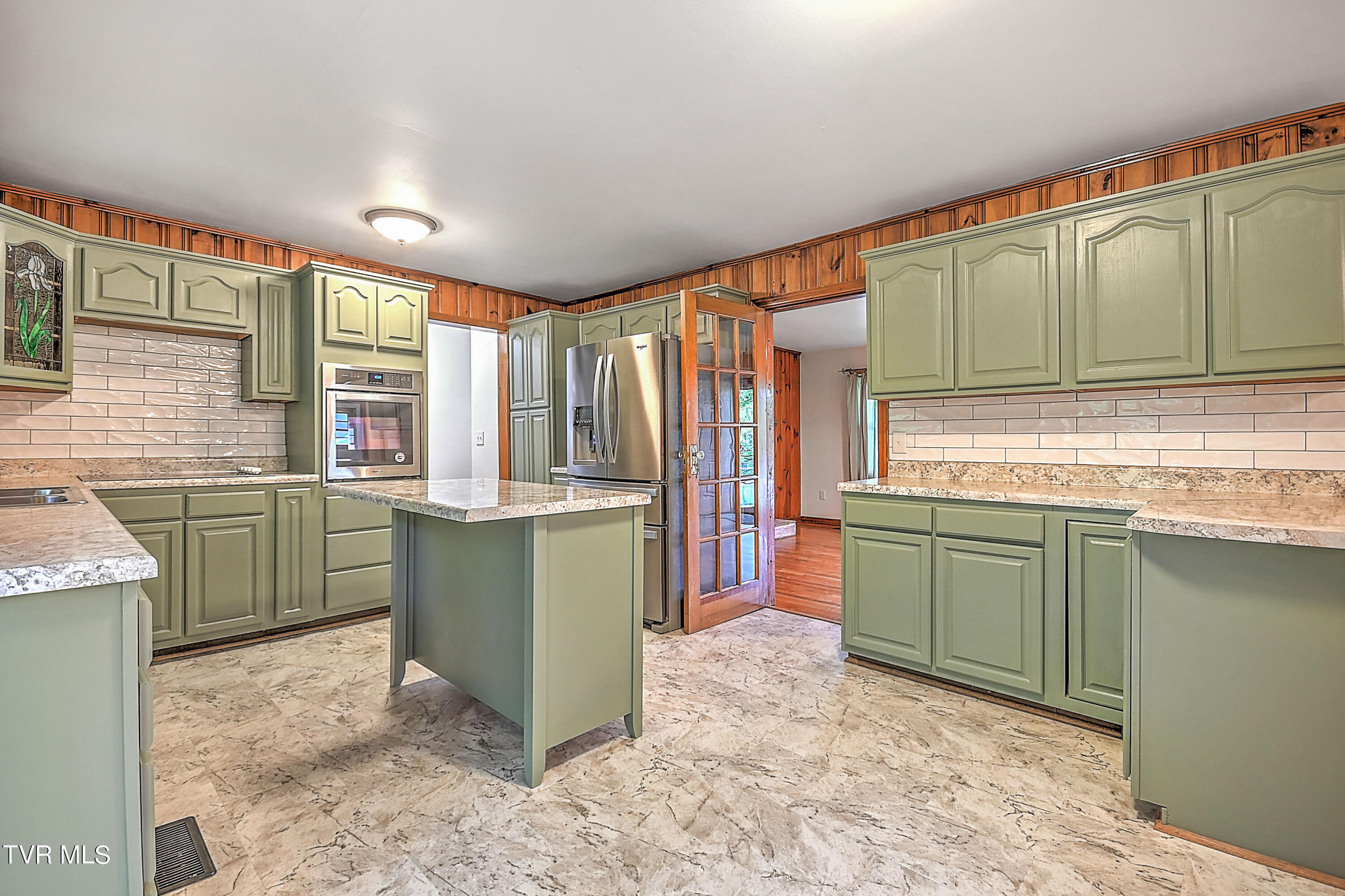 3109 Siam Road Elizabethton, TN 37643 - Photo 8 of 29 3109 Siam SM-12