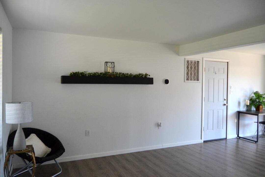 1471 Dowell Road Grants Pass, OR 97527 - Photo 5 of 31 DSC_6195