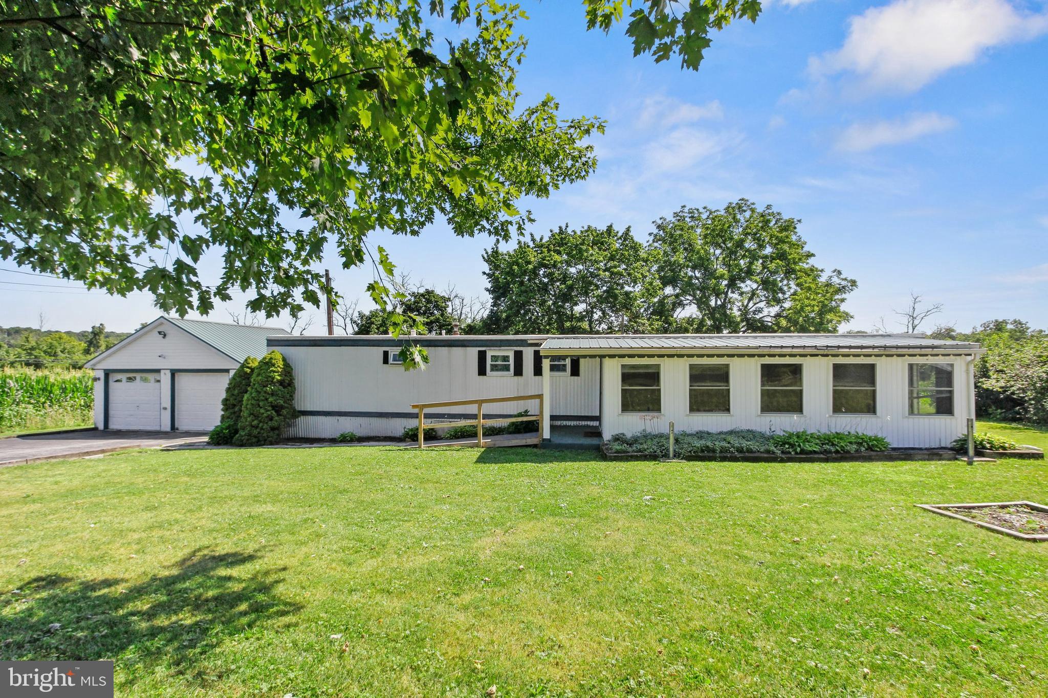 2073 Hunterstown Road Gettysburg, PA 17325 - Photo 1 of 17 Gallery Image 1