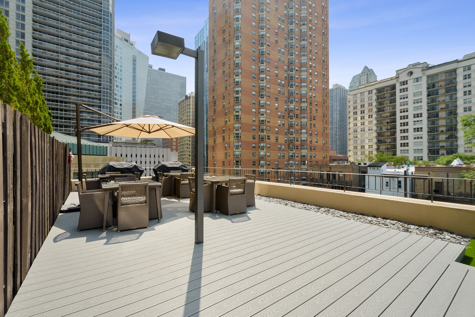 33 West Delaware Place, Unit 19J Chicago, IL 60610 - Photo 13 of 15