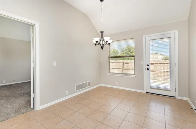 $309,000 | 724 Candle Meadow Boulevard, DeSoto, TX 75115