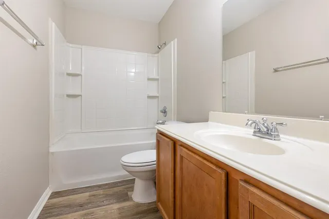 $309,000 | 724 Candle Meadow Boulevard, DeSoto, TX 75115