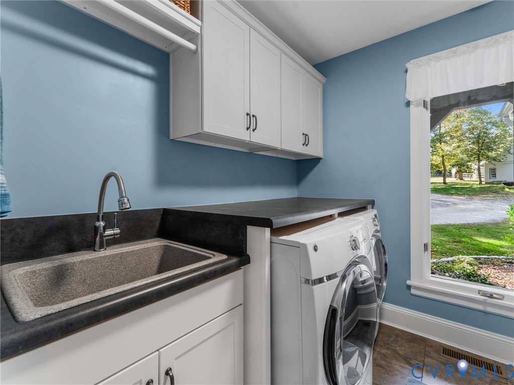 2575 Maidens Road Maidens, VA 23102 - Photo 34 of 50 a utility room with dryer and washer