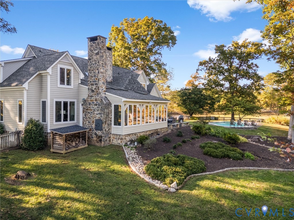 2575 Maidens Road Maidens, VA 23102 - Photo 6 of 50 a view of a house with a swimming pool
