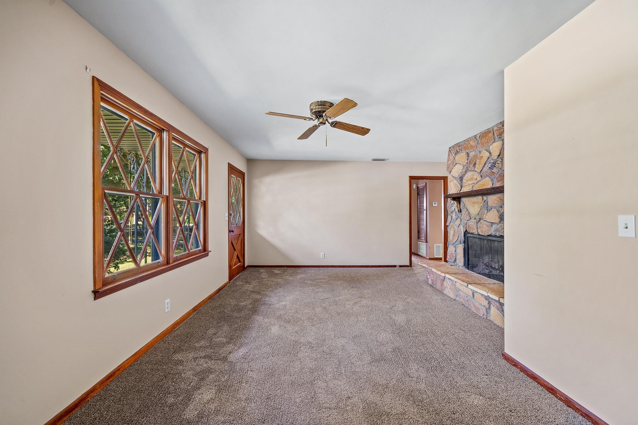 756 Michigan Avenue Fairhope, AL 36532 - Photo 8 of 26 Living Room