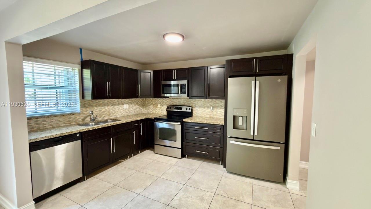 3064 Riverside Drive, Unit 6G Coral Springs, FL 33065 - Photo 5 of 23