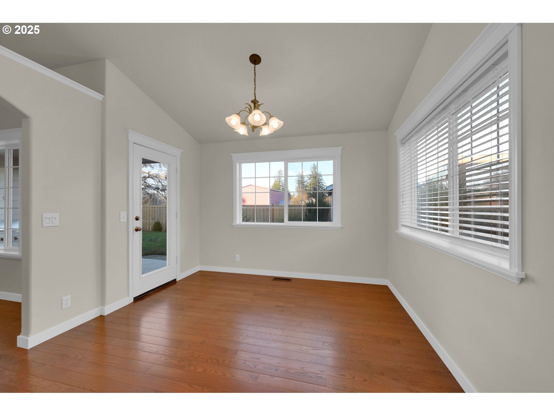 229 Mackin Avenue Eugene, OR 97404 - Photo 17 of 48