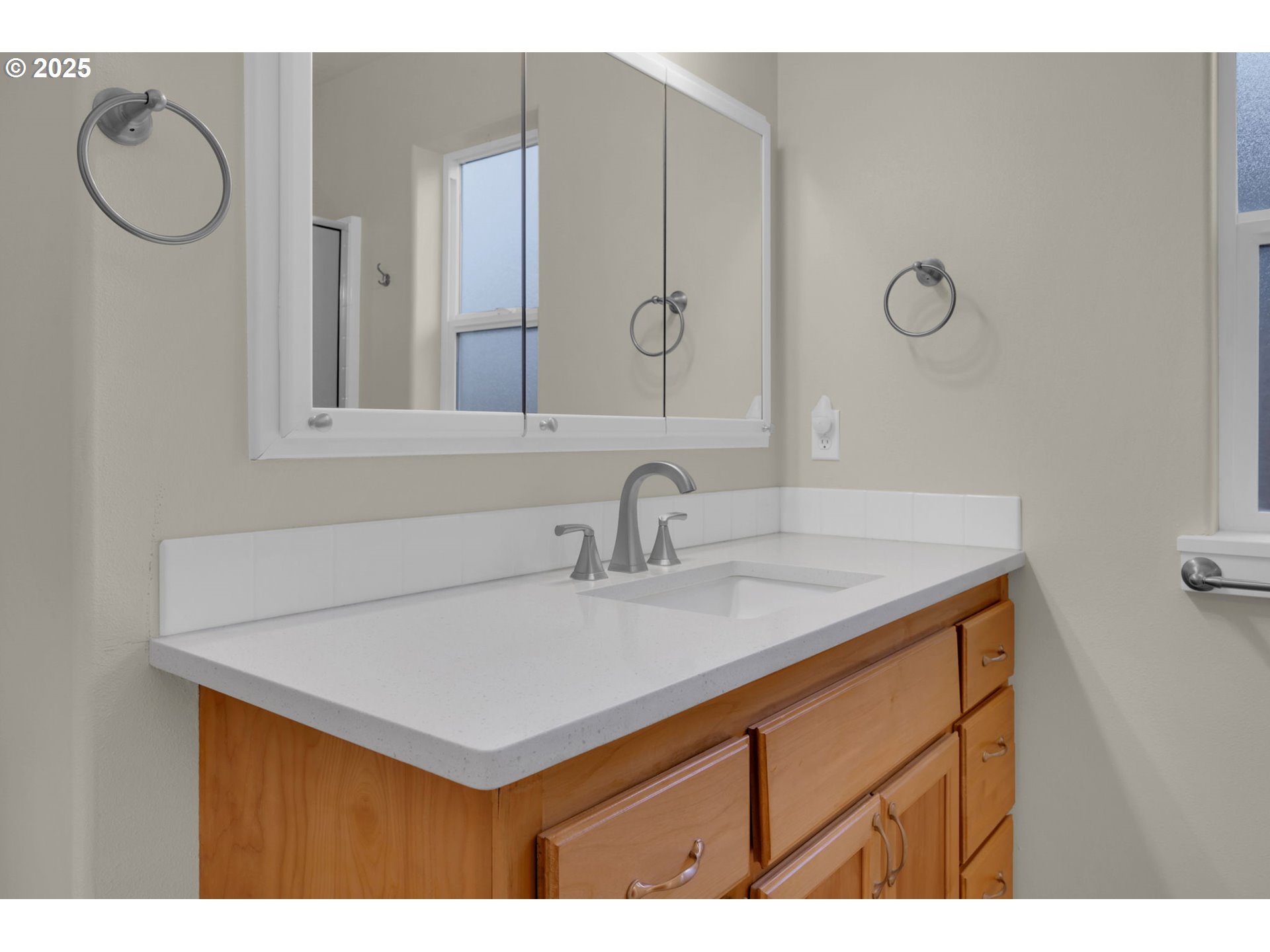 229 Mackin Avenue Eugene, OR 97404 - Photo 24 of 48