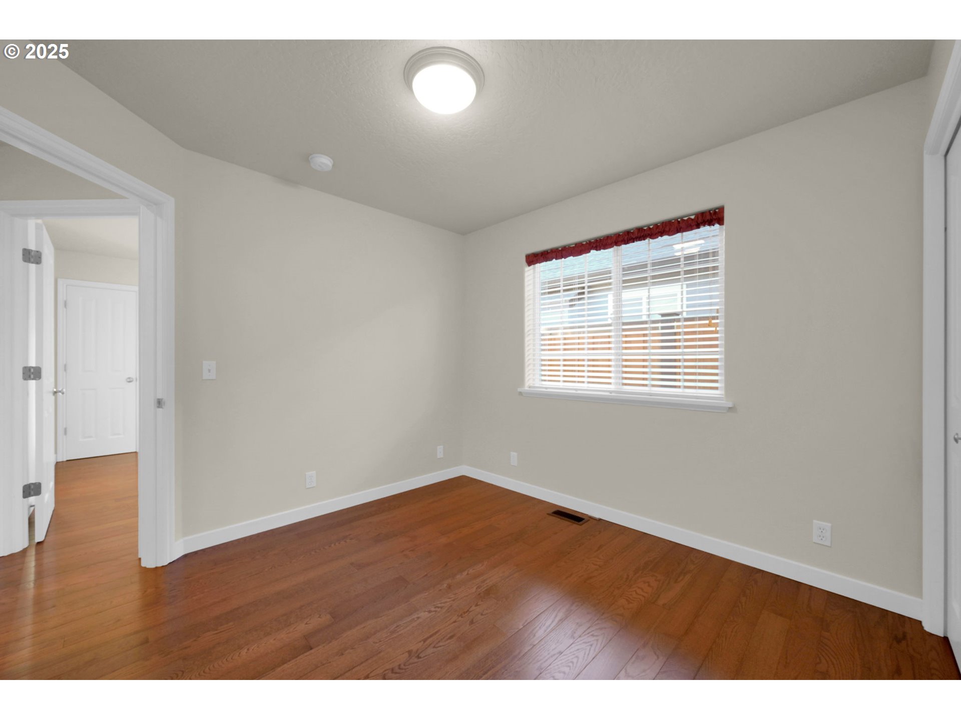 229 Mackin Avenue Eugene, OR 97404 - Photo 30 of 48