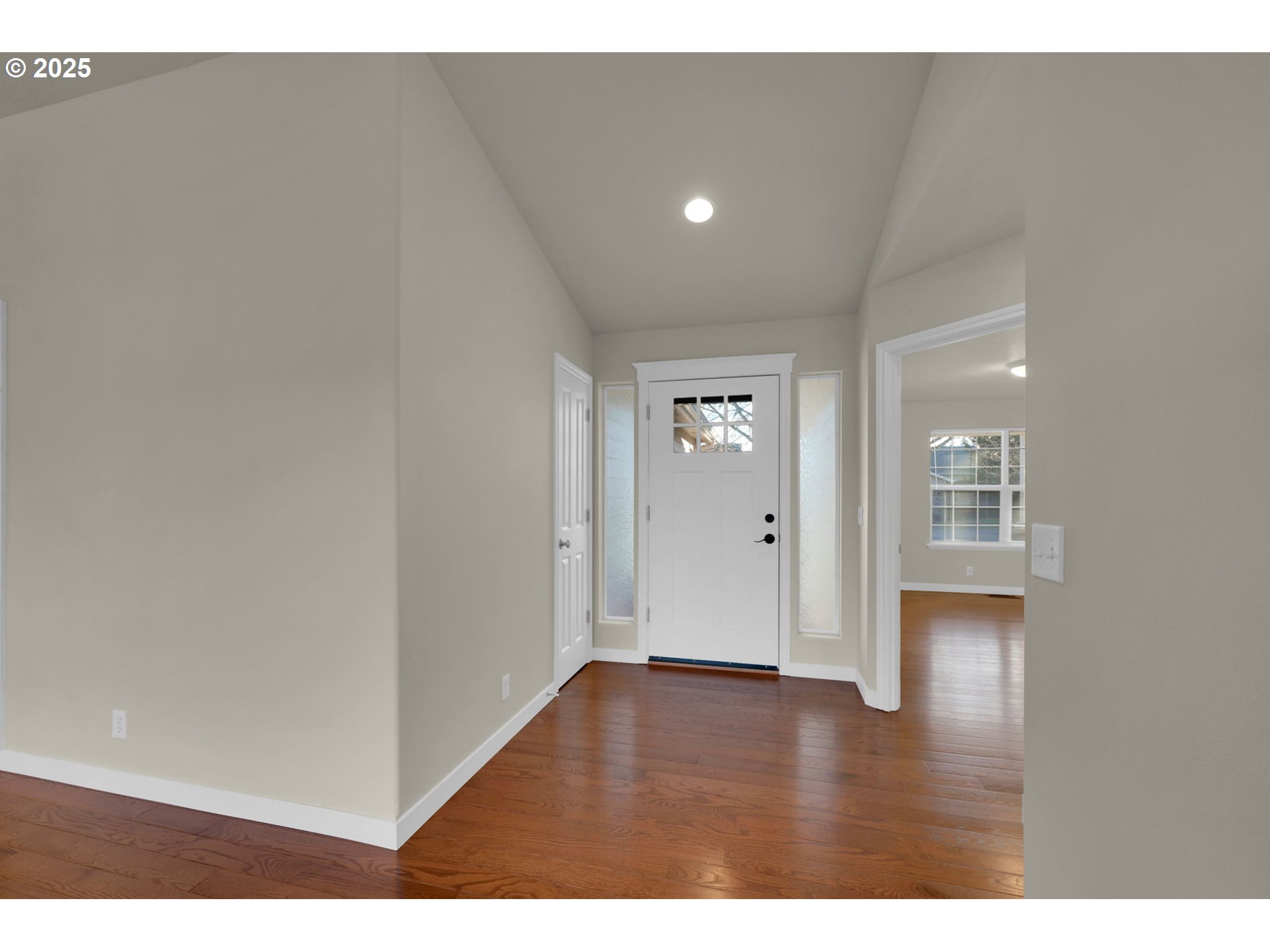 229 Mackin Avenue Eugene, OR 97404 - Photo 4 of 48