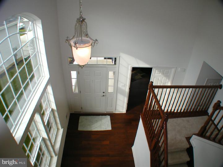 12 Hylton Road Woolwich Township, NJ 08085 - Photo 3 of 25 Foyer