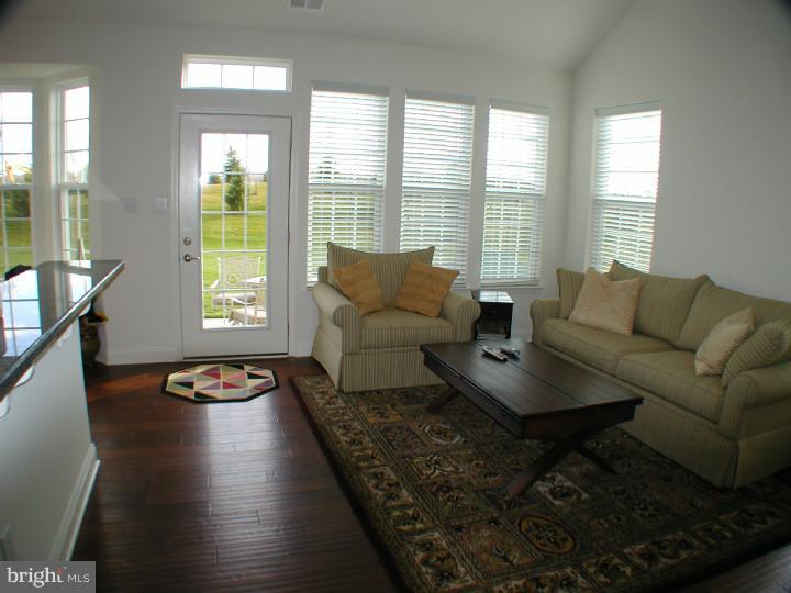 12 Hylton Road Woolwich Township, NJ 08085 - Photo 10 of 25 Family Room
