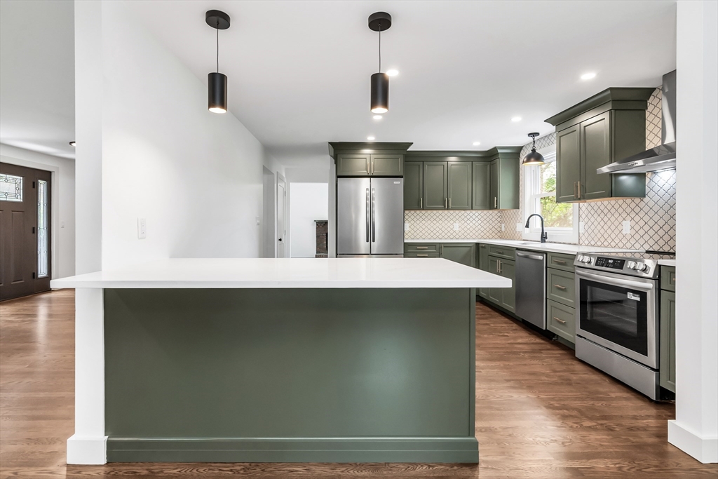 53 Walnut Street Saugus, MA 01906 - Photo 7 of 39