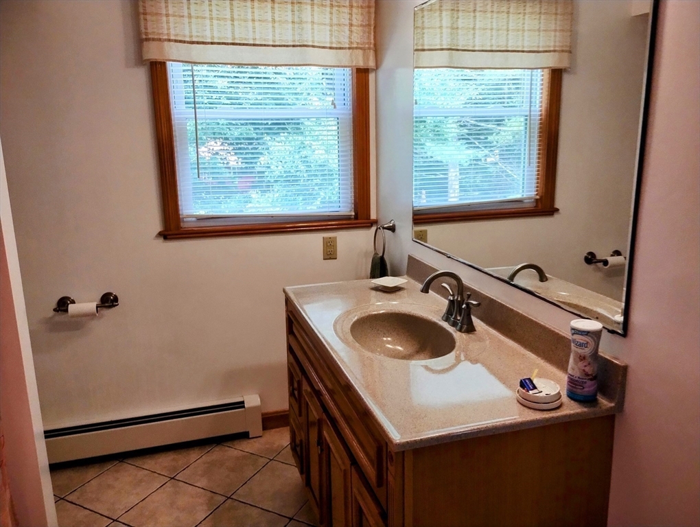 17 Ferncroft Road Leicester, MA 01524 - Photo 23 of 31 Gallery Image 23