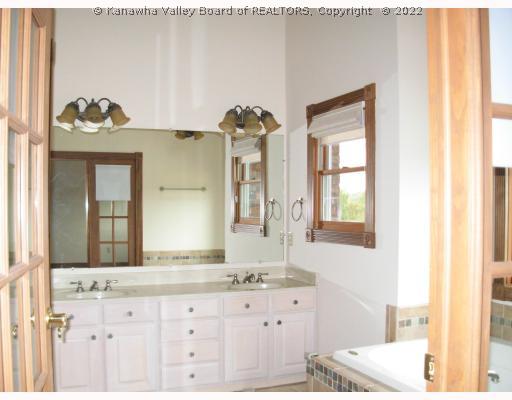 79 Chestnut Ridge Kenna, WV 25248 - Photo 6 of 8 Master Bath/Spa.