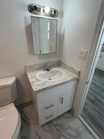 $1,500 | 1999 Northwest 2nd Street, Unit 2, Miami, FL 33125