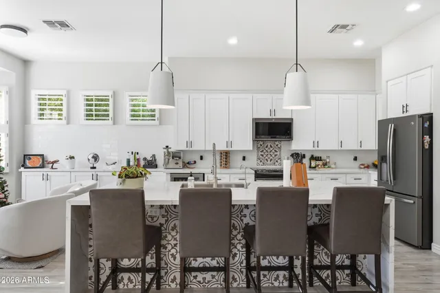 $625,000 | 2633 East Fremont Road, Phoenix, AZ 85042