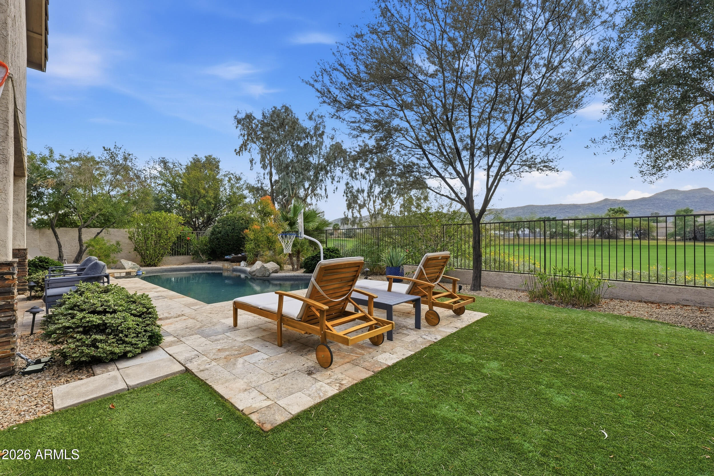 2633 East Fremont Road Phoenix, AZ 85042 - Photo 41 of 43 a garden view with a seating space
