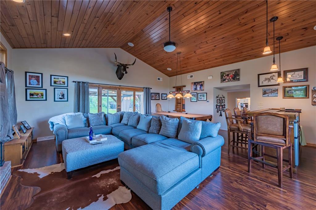 201 Tipple Row Road Luxor, PA 15662 - Photo 11 of 25 Gallery Image 11
