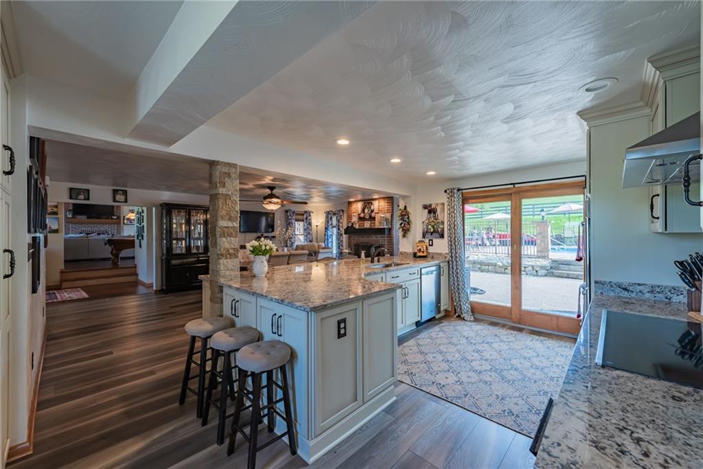 201 Tipple Row Road Luxor, PA 15662 - Photo 3 of 25 Gallery Image 3